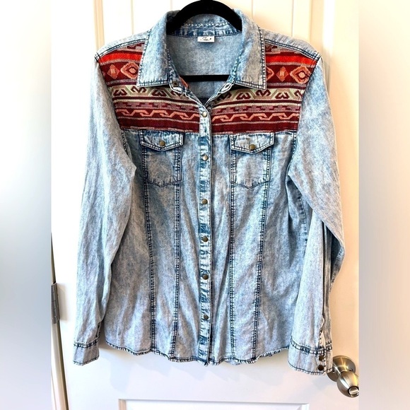 Free 2bu Western Chambray shirt snap buttons Size 14 (Girl) - Picture 1 of 8